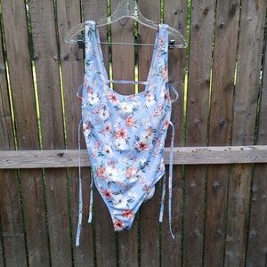 Hurley Floral Multi Color Low Back Tie Sides One Piece Swimsuit Built In Bra